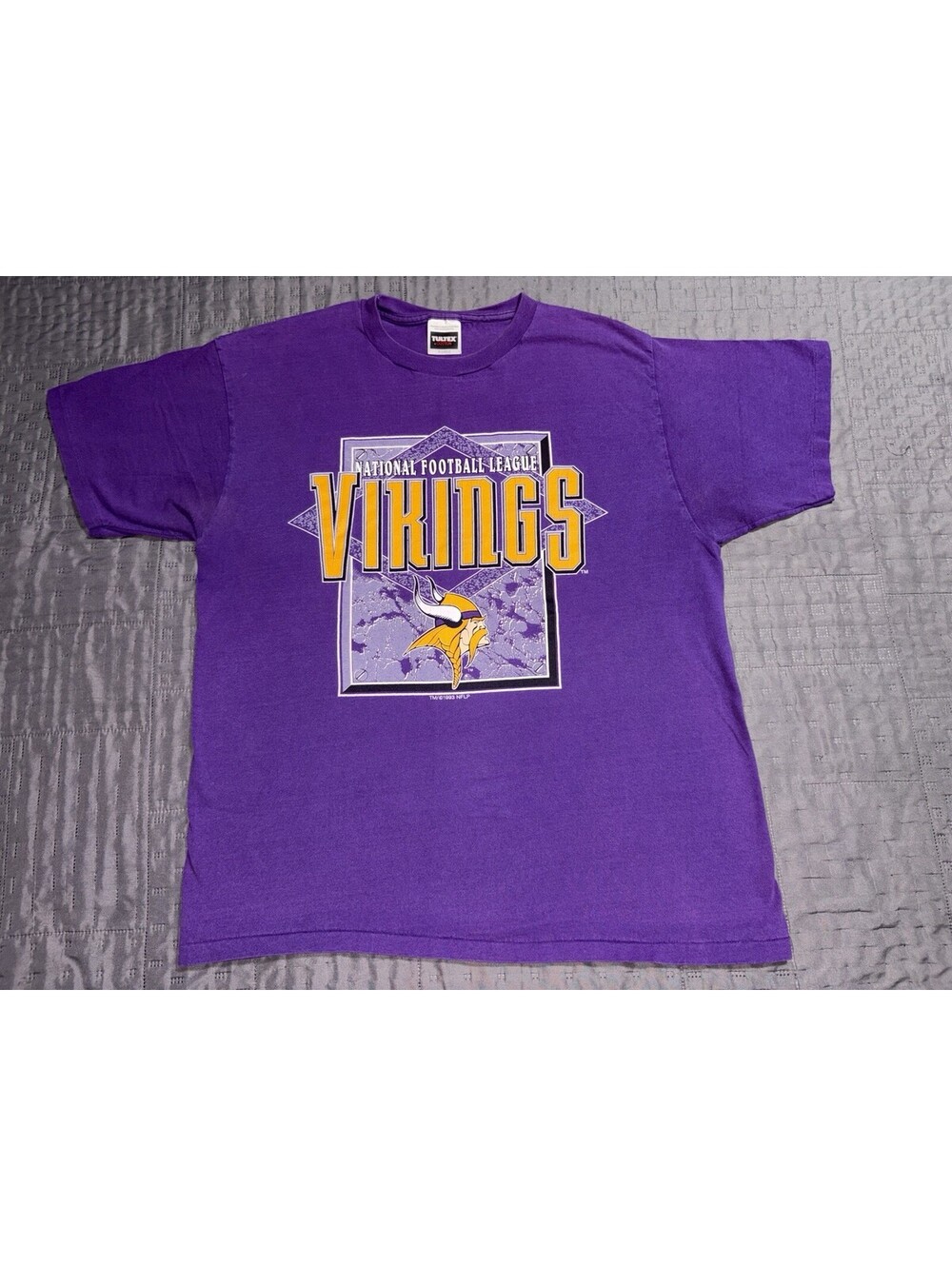Vintage 1993 Minnesota Vikings T Shirt XL Tultex NFL Purple 90s Football